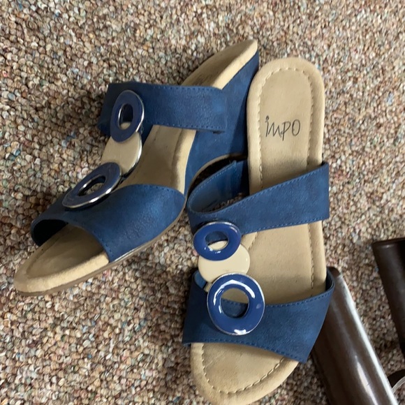 Impo open toe blue Slide ons heels. Size 8 - Picture 10 of 11